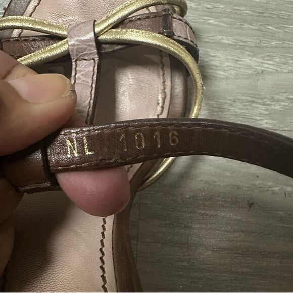 Louis Vuitton Wedges size 35 1/2 - Picture 8 of 10